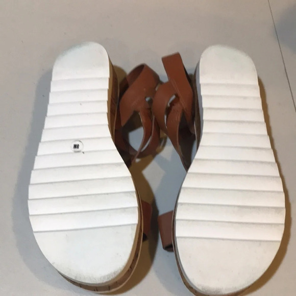 Marc Fisher Goget Strappy Sandal Open Toe Natural Color-Size 8 - Picture 5 of 10